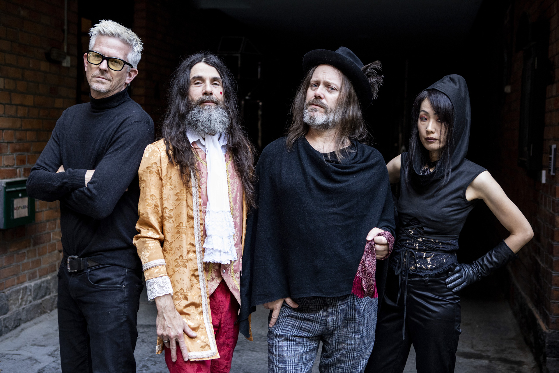 Nestorfest Välkomnar Atomic Swing